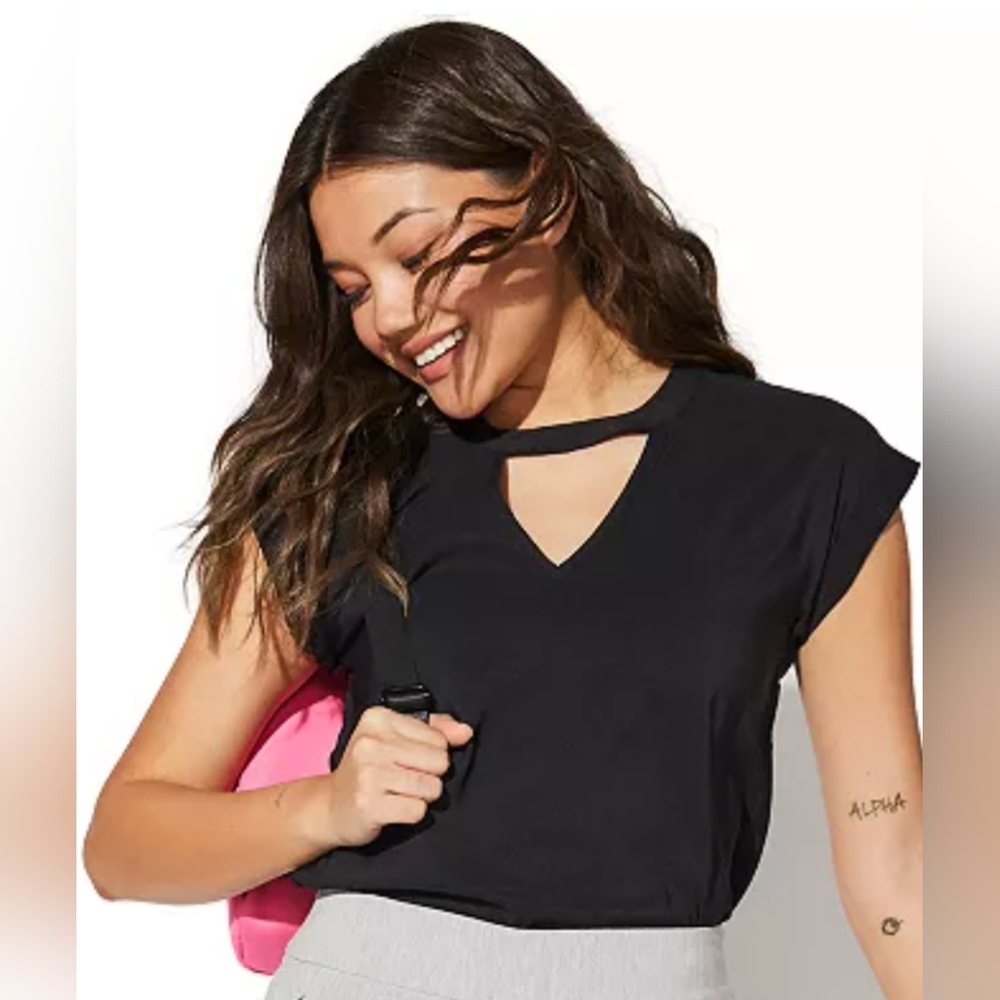 VYLETTE, Cuffed Sleeve Cutout V-Neck Blouse, Black, Size Extra Extra Large.